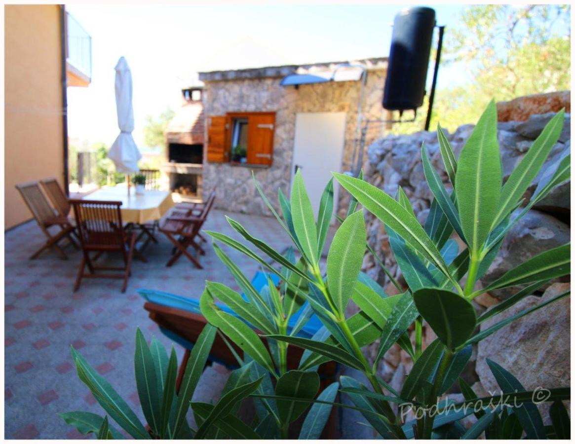 Primosten Apartments Bagian luar foto