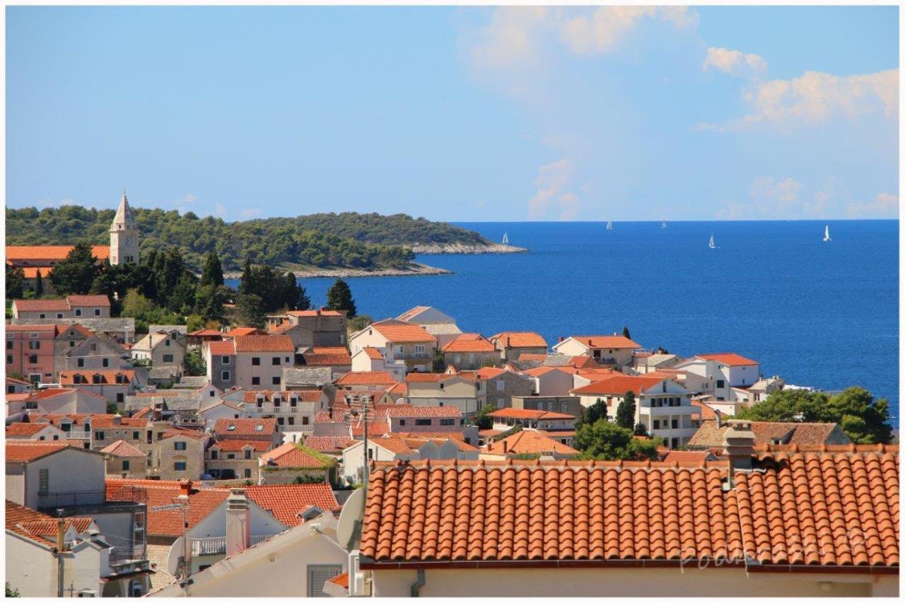 Primosten Apartments Bagian luar foto