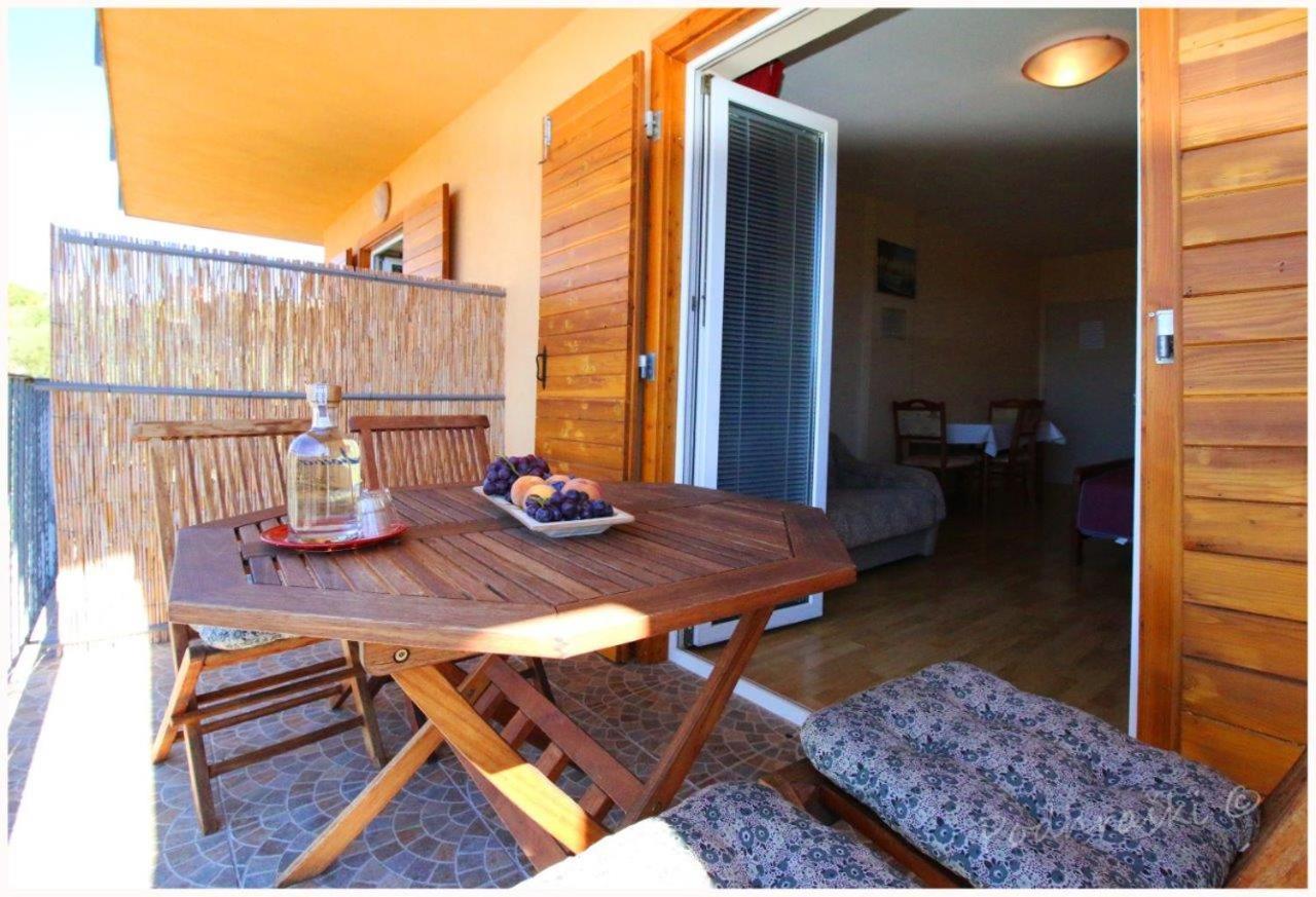 Primosten Apartments Bagian luar foto