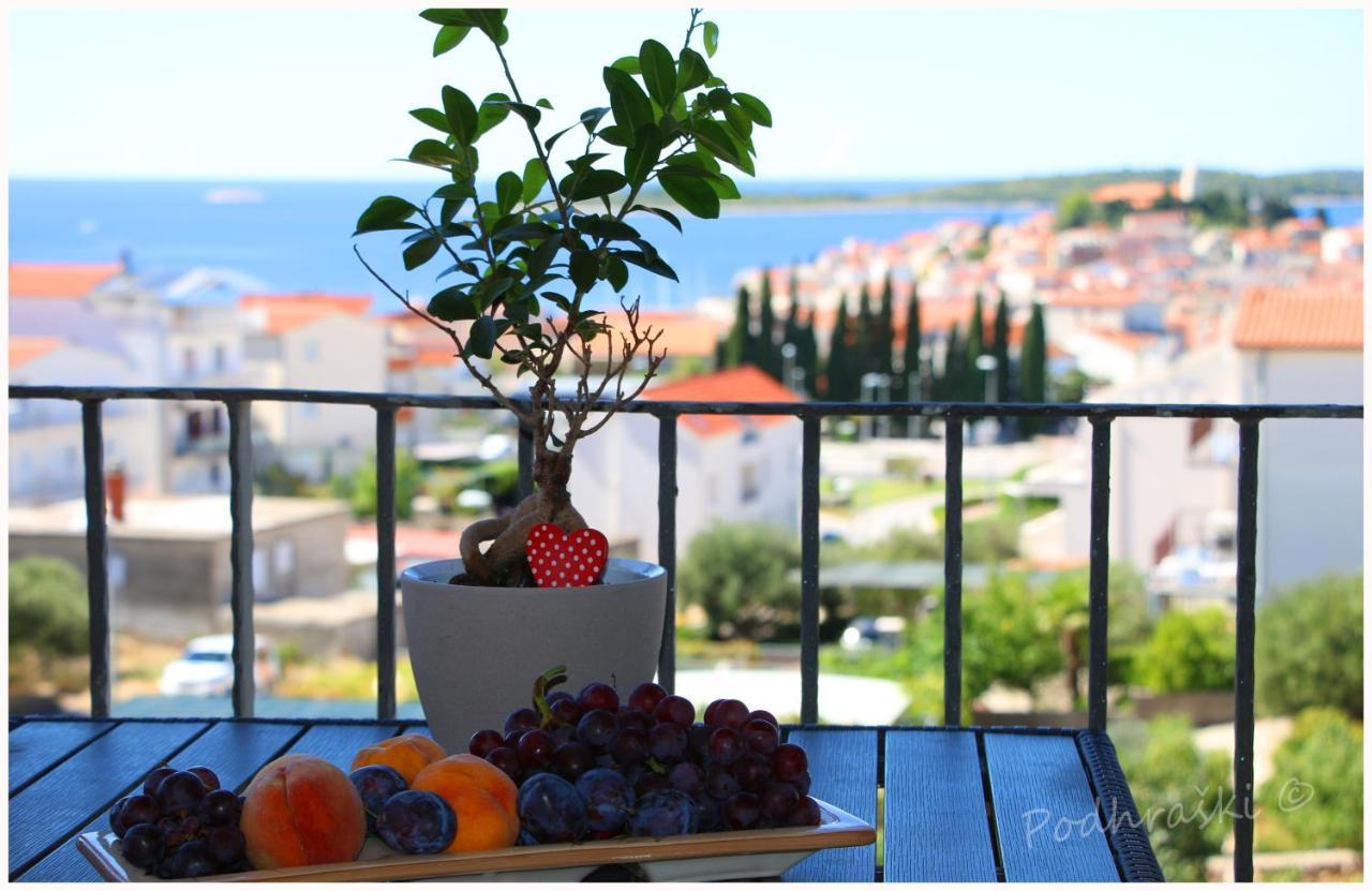 Primosten Apartments Bagian luar foto